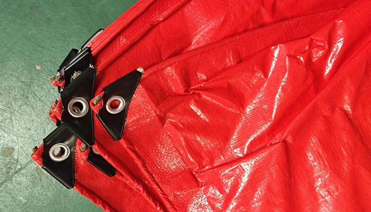 PE TARPAULINS: ஆப்பிரிக்காவில் வீட்டுவசதி மற்றும் நீர் சேமிப்பிற்கான நம்பகமான தீர்வு